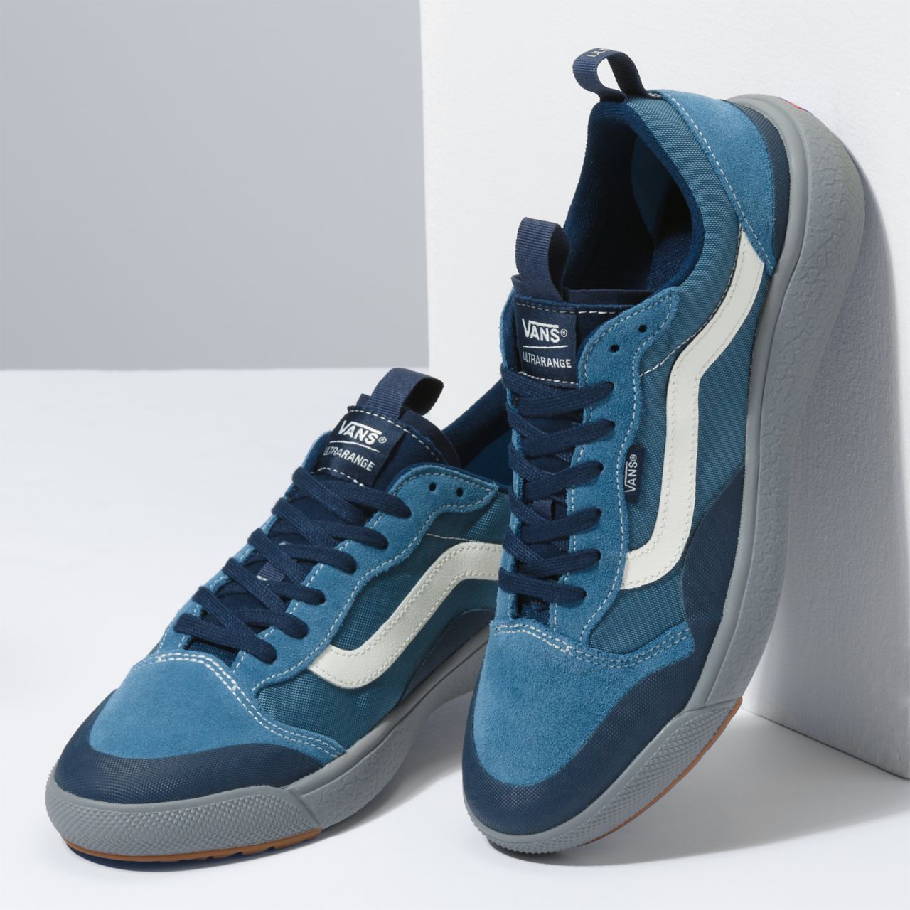 Vans UltraRange EXO SE Blue Classic Mens Womens - Classic Navy/Frost Gray VN0A4UWMA73 Shoes