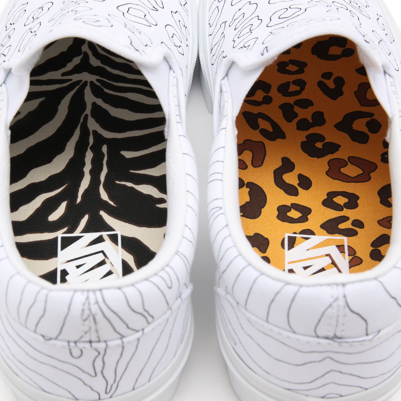 Vans U-Paint Classic Slip-On White Classic Mens Womens - (U-Paint) leopard/zebra VN0A33TB9I9 Shoes