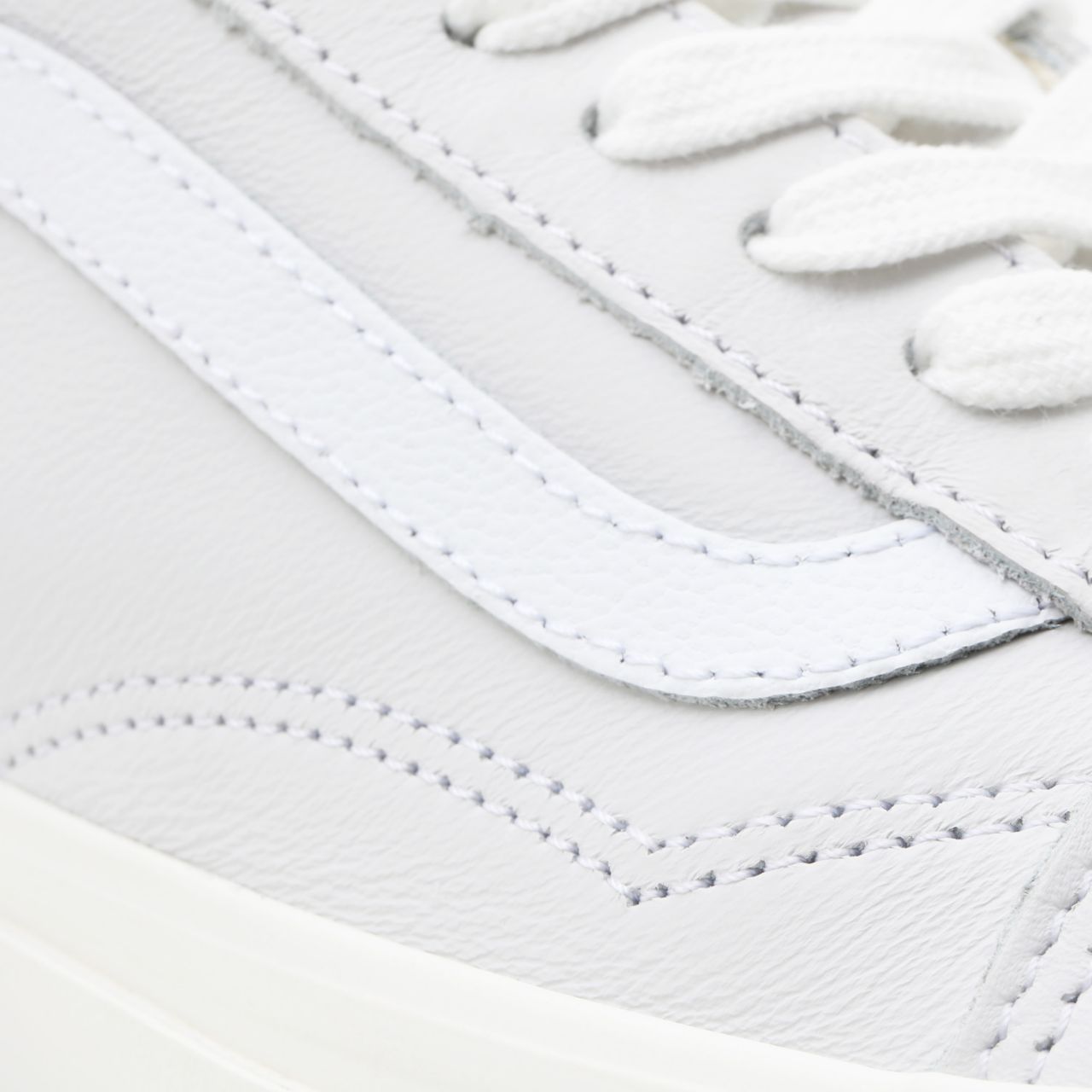 Vans Anaheim Factory Old Skool 36 DX White Classic Mens Womens - (Anaheim Factory) True White/Leather VN0A54F3104 Shoes