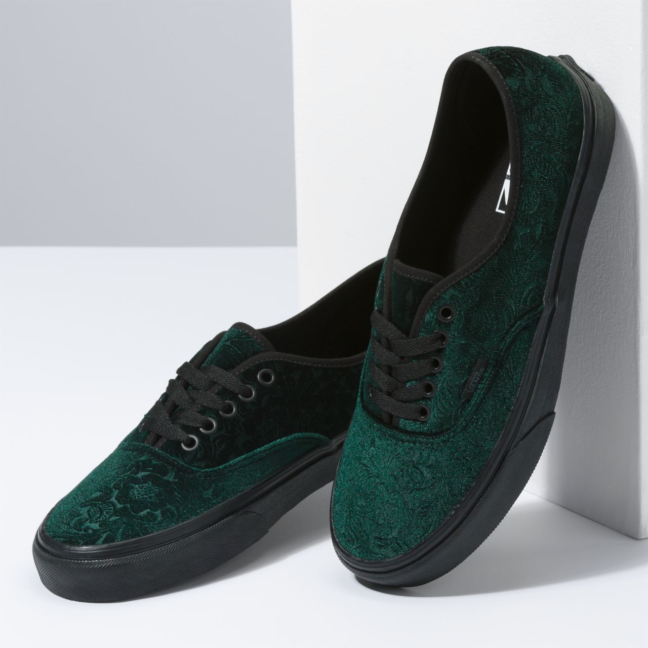 Vans Velvet Authentic Green Classic Mens Womens - (Velvet) Jungle Green/Black VN0A5KRD8E8 Shoes