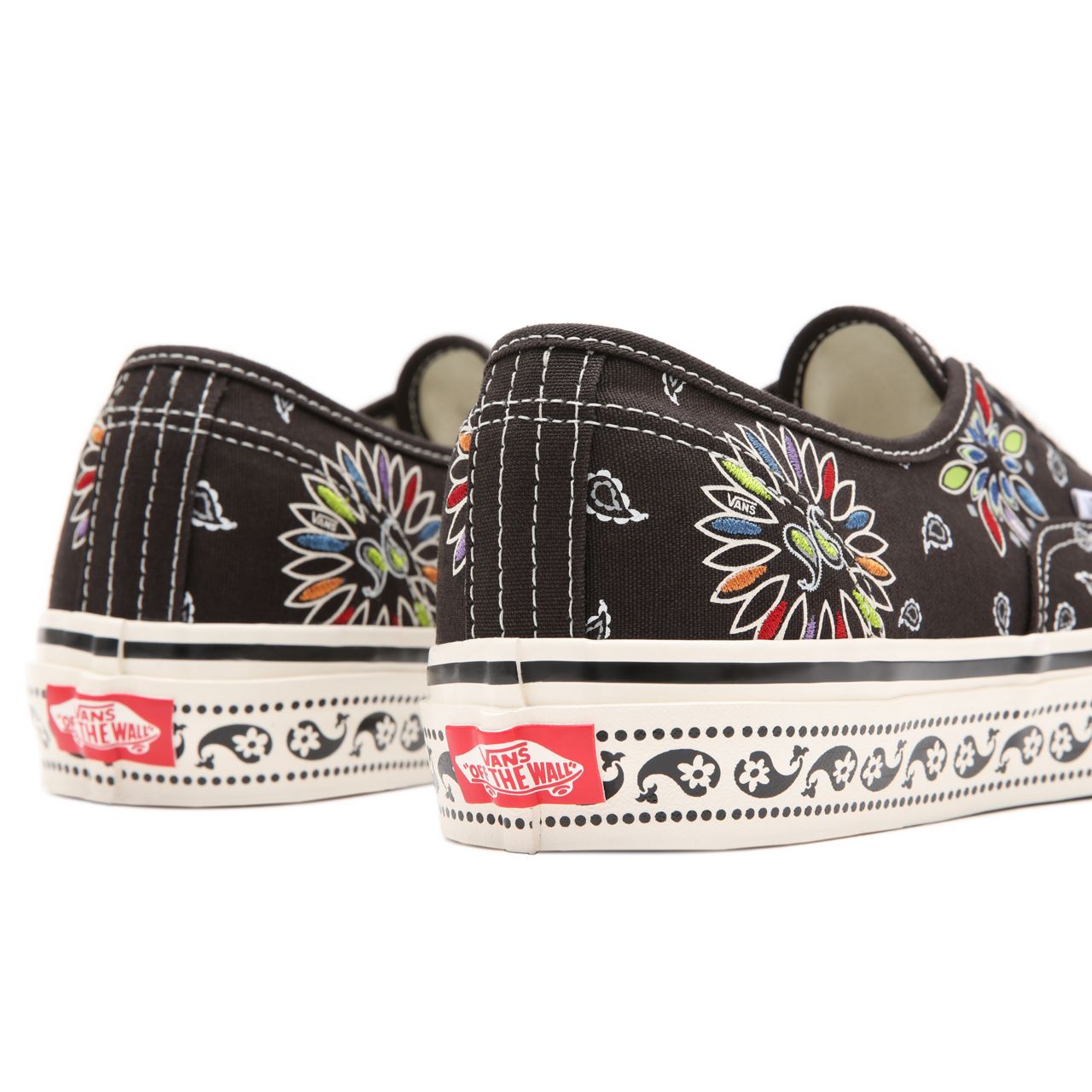 Vans Anaheim Factory Authentic 44 DX Black Classic Mens Womens - (Anaheim Factory) Vans paisley/black VN0A54F29GG Shoes