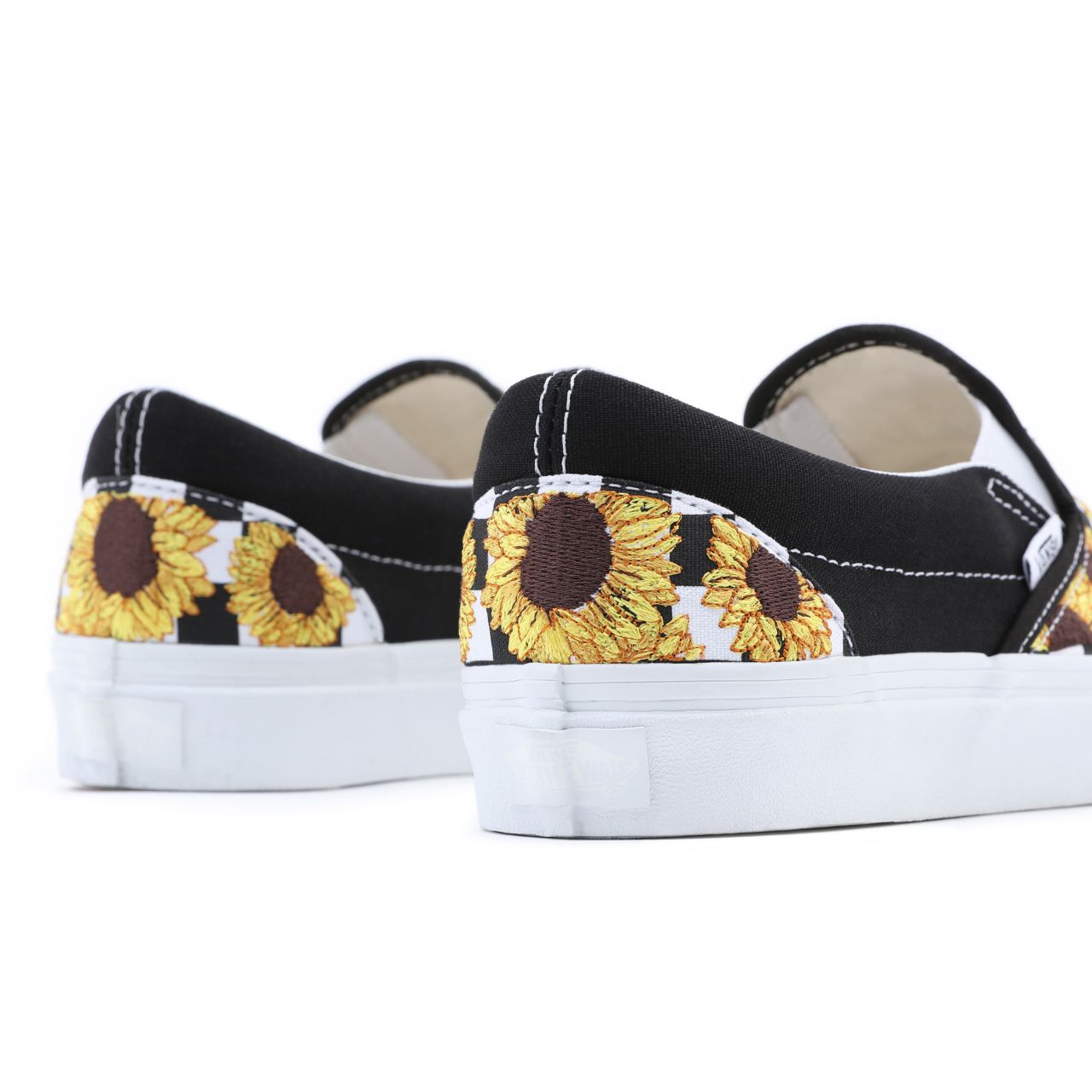 Vans Sunflower Embroidery Classic Slip-On Black Classic Womens - (Sunflower Embroidery) black/true white VN0A5AO8682 Shoes