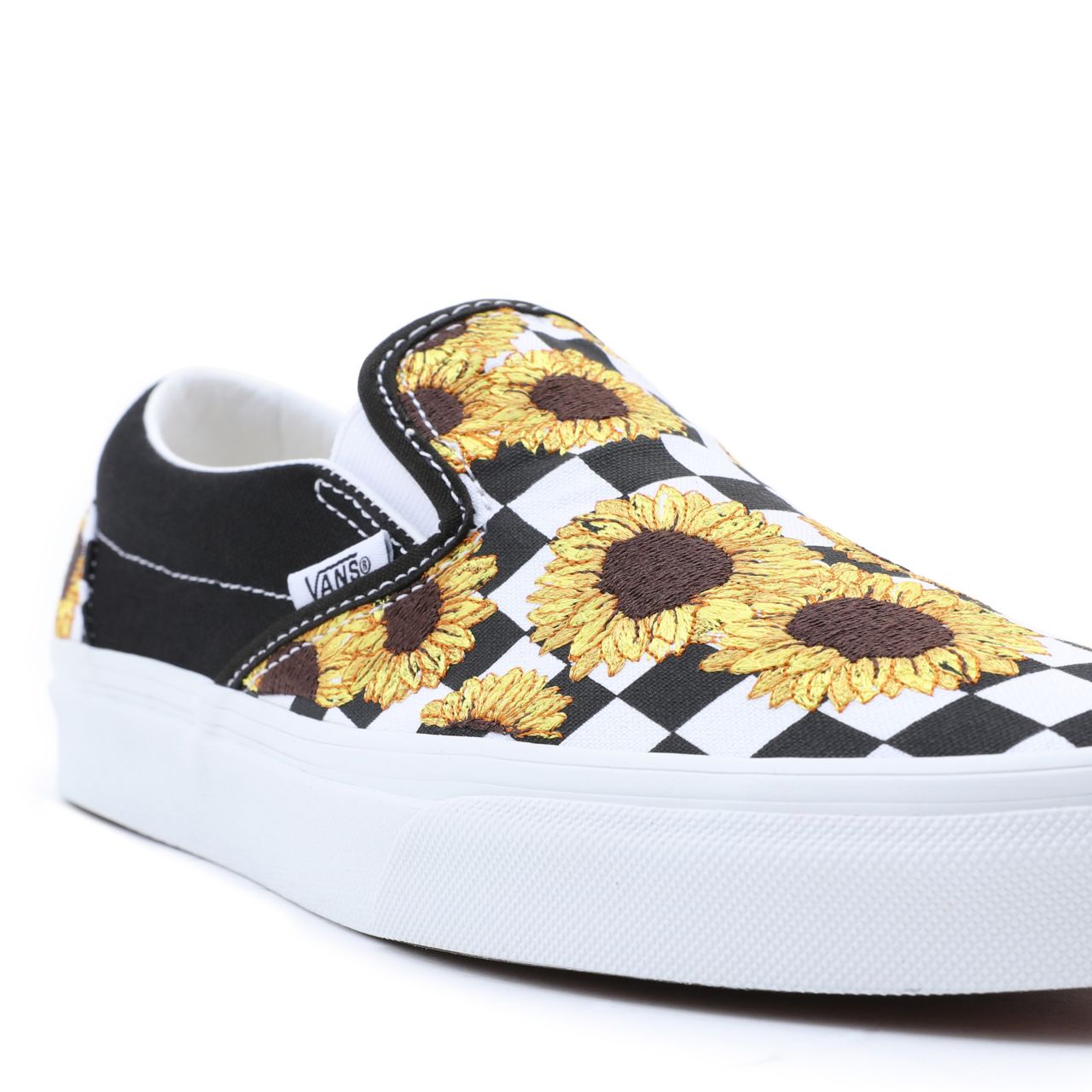 Vans Sunflower Embroidery Classic Slip-On Black Classic Womens - (Sunflower Embroidery) black/true white VN0A5AO8682 Shoes