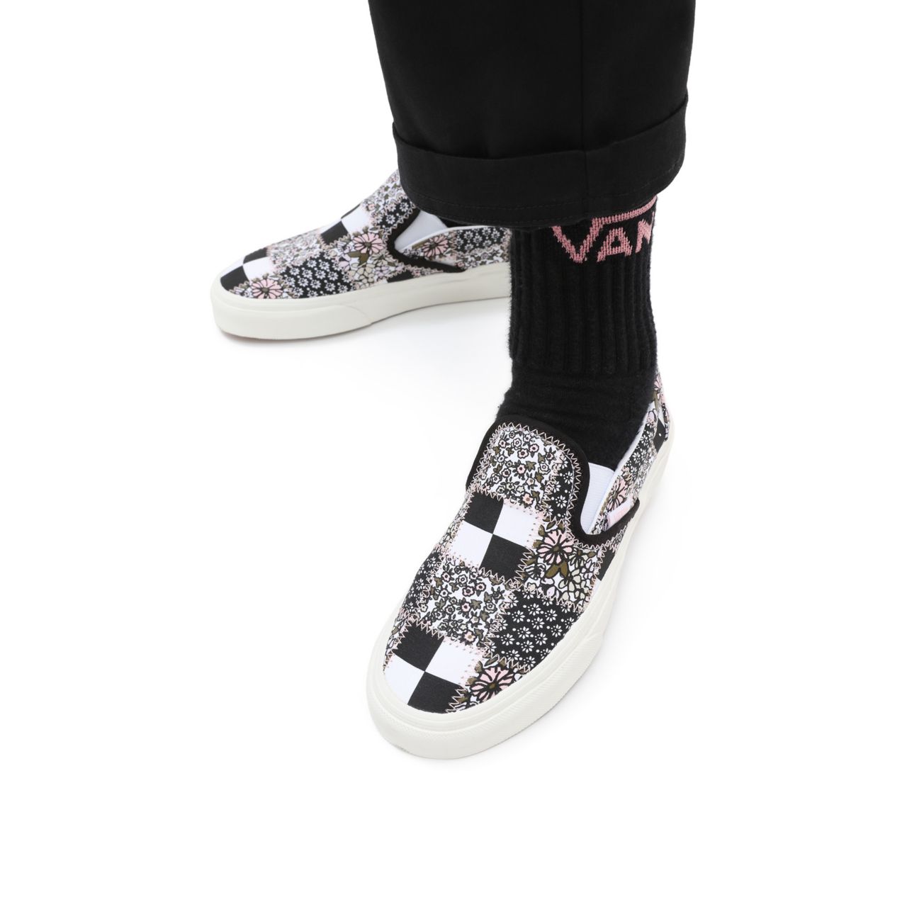 Vans Patchwork Floral Classic Slip-On Multicolour Classic Womens - (Patchwork Floral) multi/marshmallow VN0A33TB9FY Shoes