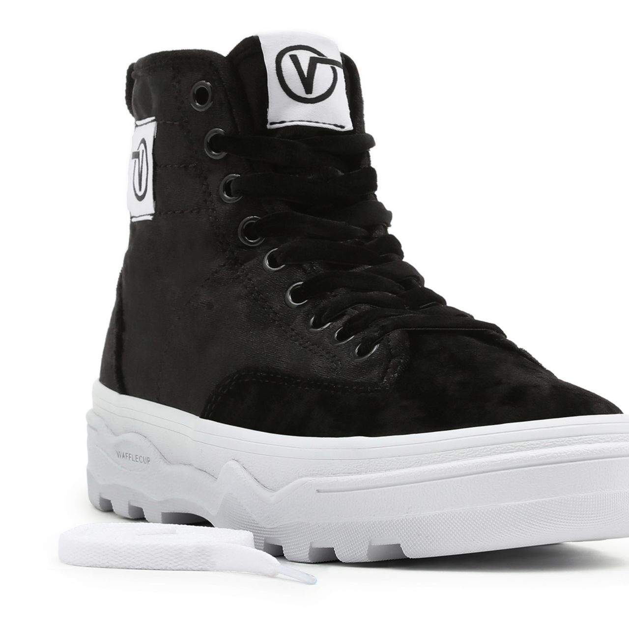 Vans Crushed Velvet Sentry WC Black Classic Womens - (Crushed Velvet) Black/True White VN0A4P3KA8J Shoes