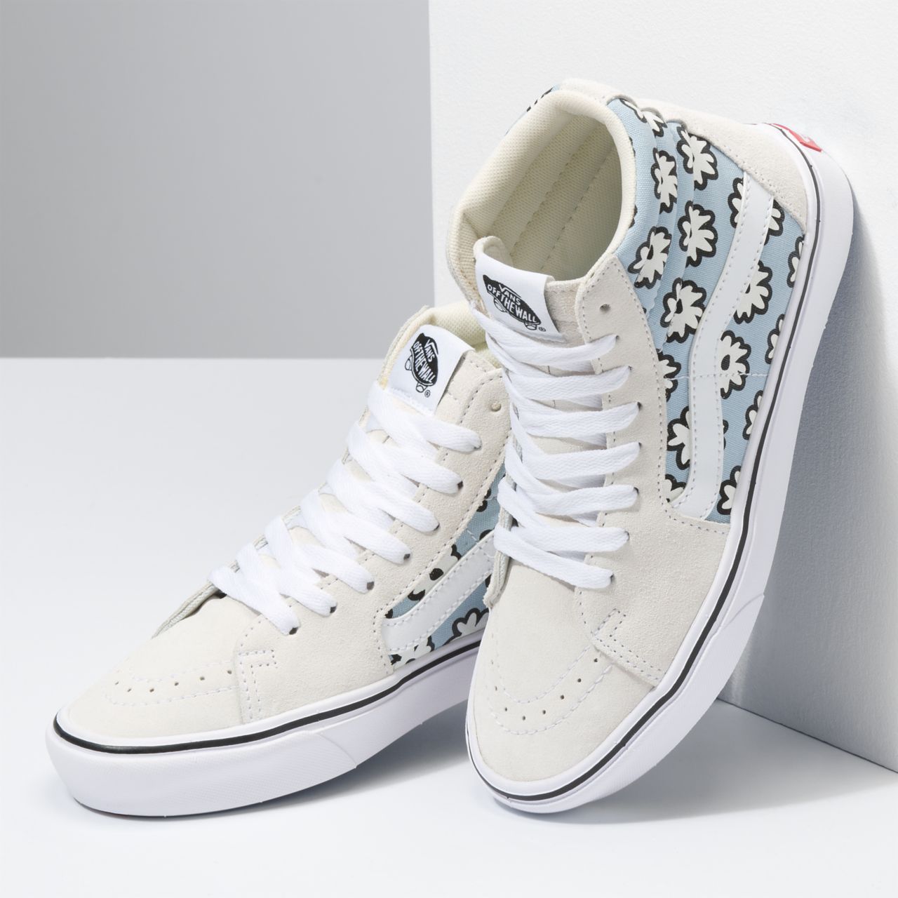 Vans Mixed Cozy ComfyCush Sk8-Hi White Classic Womens - (Mixed Cozy) marshmallow/pastel VN0A3WMB9KR Shoes