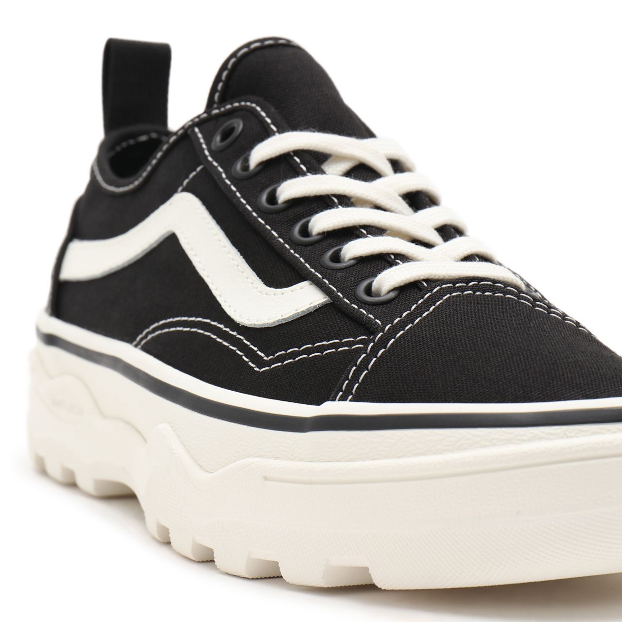 Vans Canvas Sentry Old Skool Wc Black Classic Womens - (Canvas) Black/Marshmallow VN0A5KR3VQE Shoes