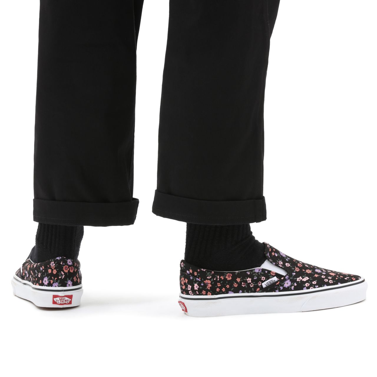 Vans Floral Classic Slip-On Black Classic Womens - (Floral) covered ditsy/true white VN0A33TB9HS Shoes