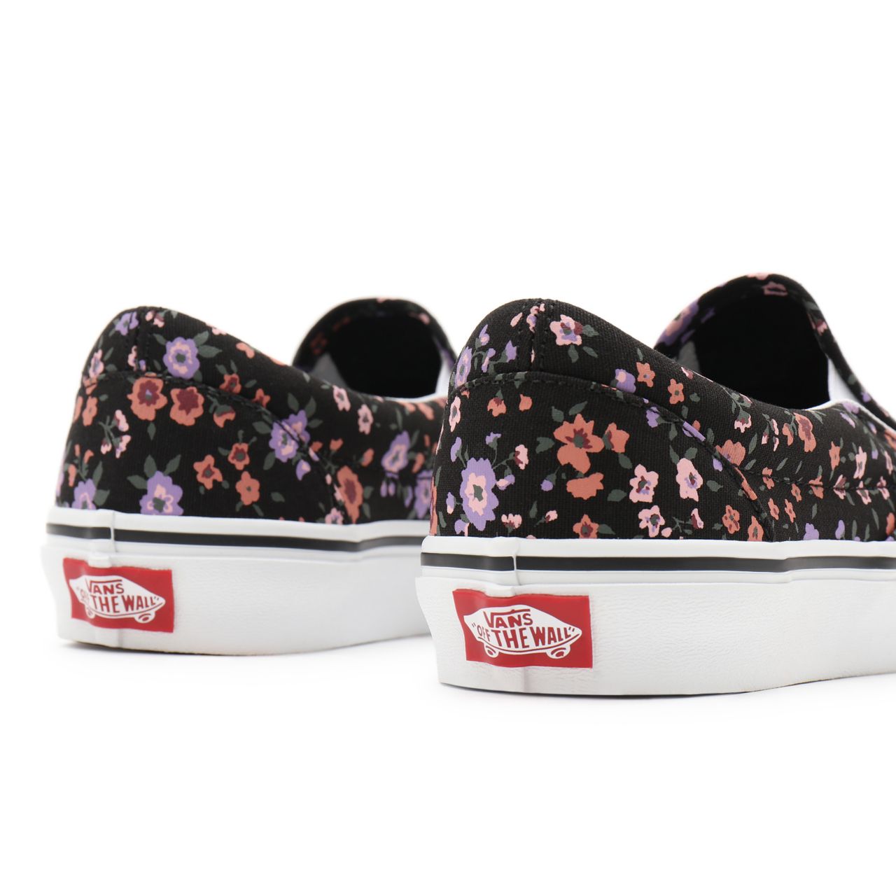 Vans Floral Classic Slip-On Black Classic Womens - (Floral) covered ditsy/true white VN0A33TB9HS Shoes