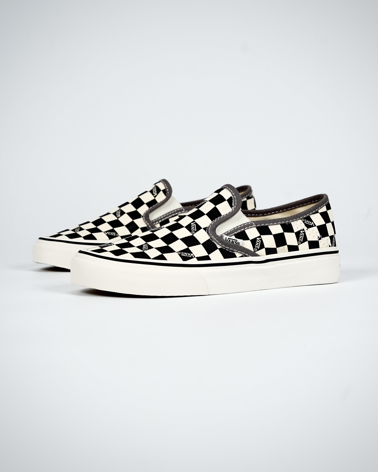 Vans Slip-On VR3 SF Checkerboard Mens Womens - Checkerboard Black/Marshmallow VN0A4BX81KP Shoes