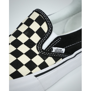 Vans Knu Slip Checkerboard Mens Womens - Black/True White VN0009QDQXH Shoes