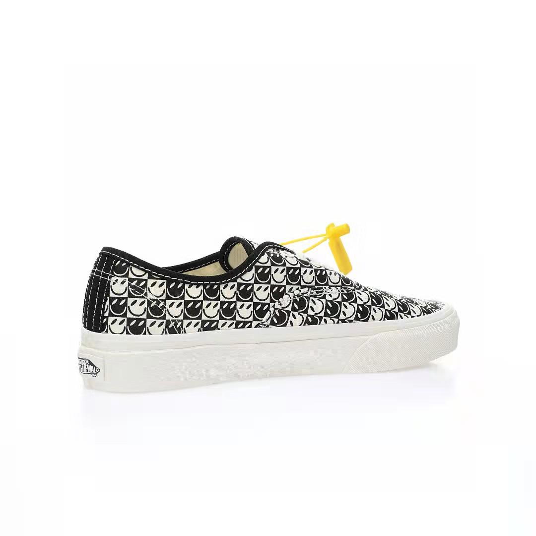 Vans Authentic VR3 Smiley Face Mens Womens - Black/White VN000BVWKIG Shoes