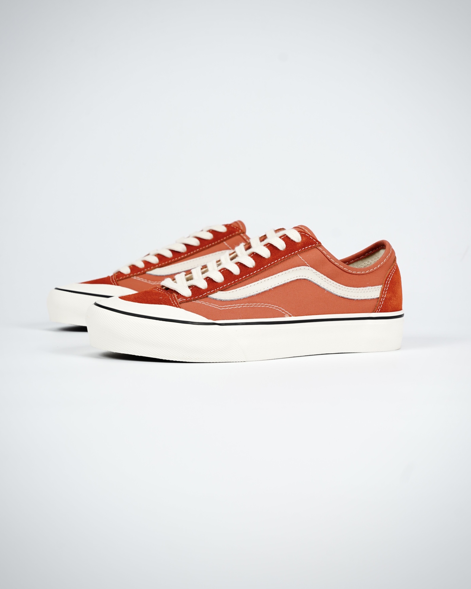 Vans Style 136 VR3 Mens Womens - Red/White VN0A4BX9GWP Shoes