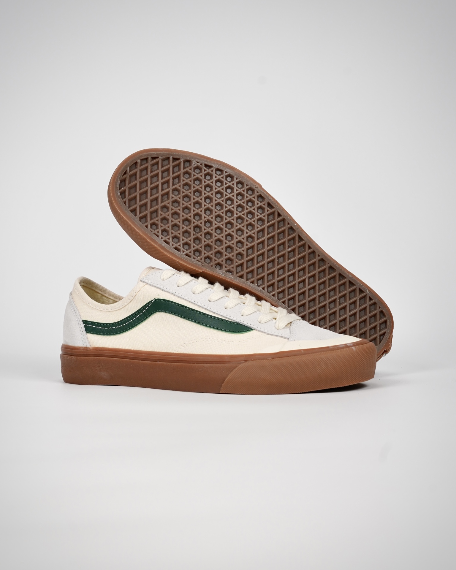 Vans Style 136 Decon VR3 SF Mens Womens - Marshmallow/Green/Gum VN0A4BX9BOM Shoes