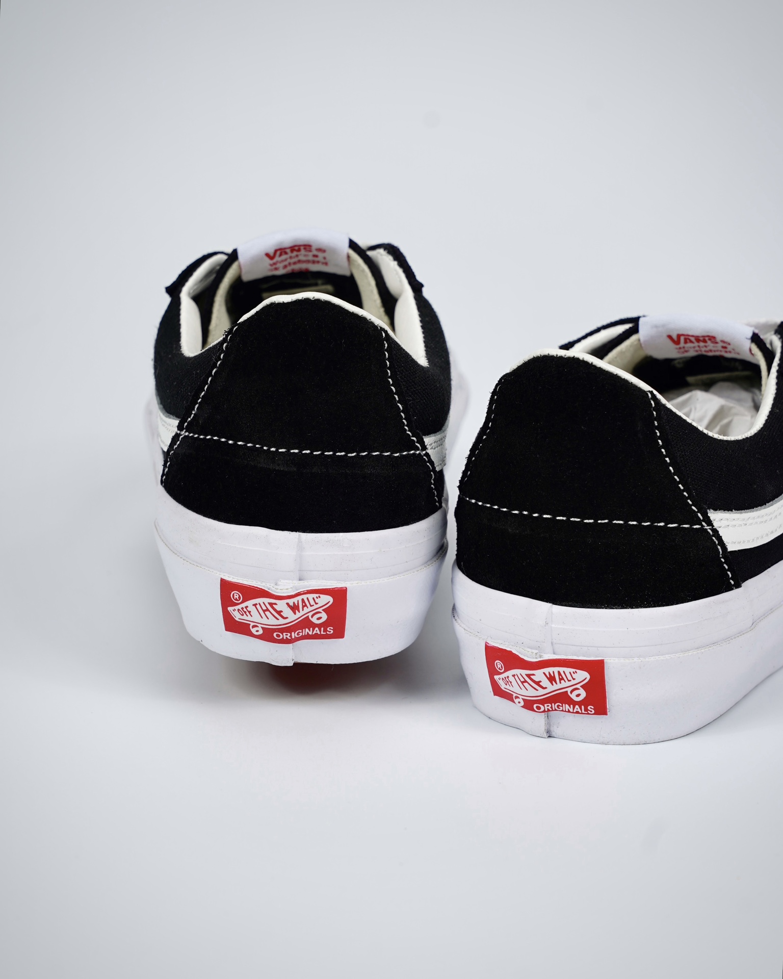 Vans Sk8-Low Mens Womens - Black/True White VN0A4UUK6BT-1 Shoes