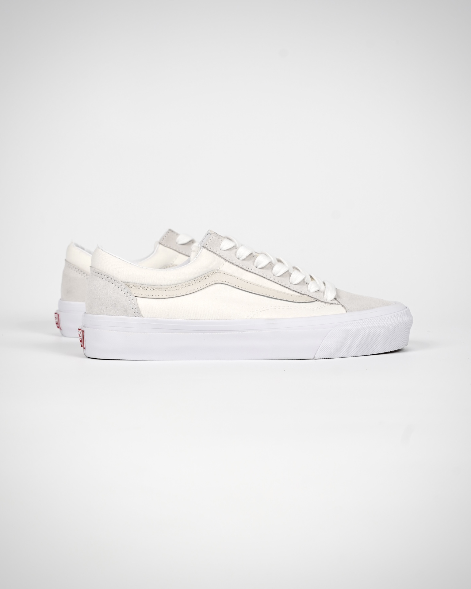 Vans Style 36 Vintage Sport Mens Womens - Classic White/Blanc De Blanc VN0A3DZ3VTB Shoes