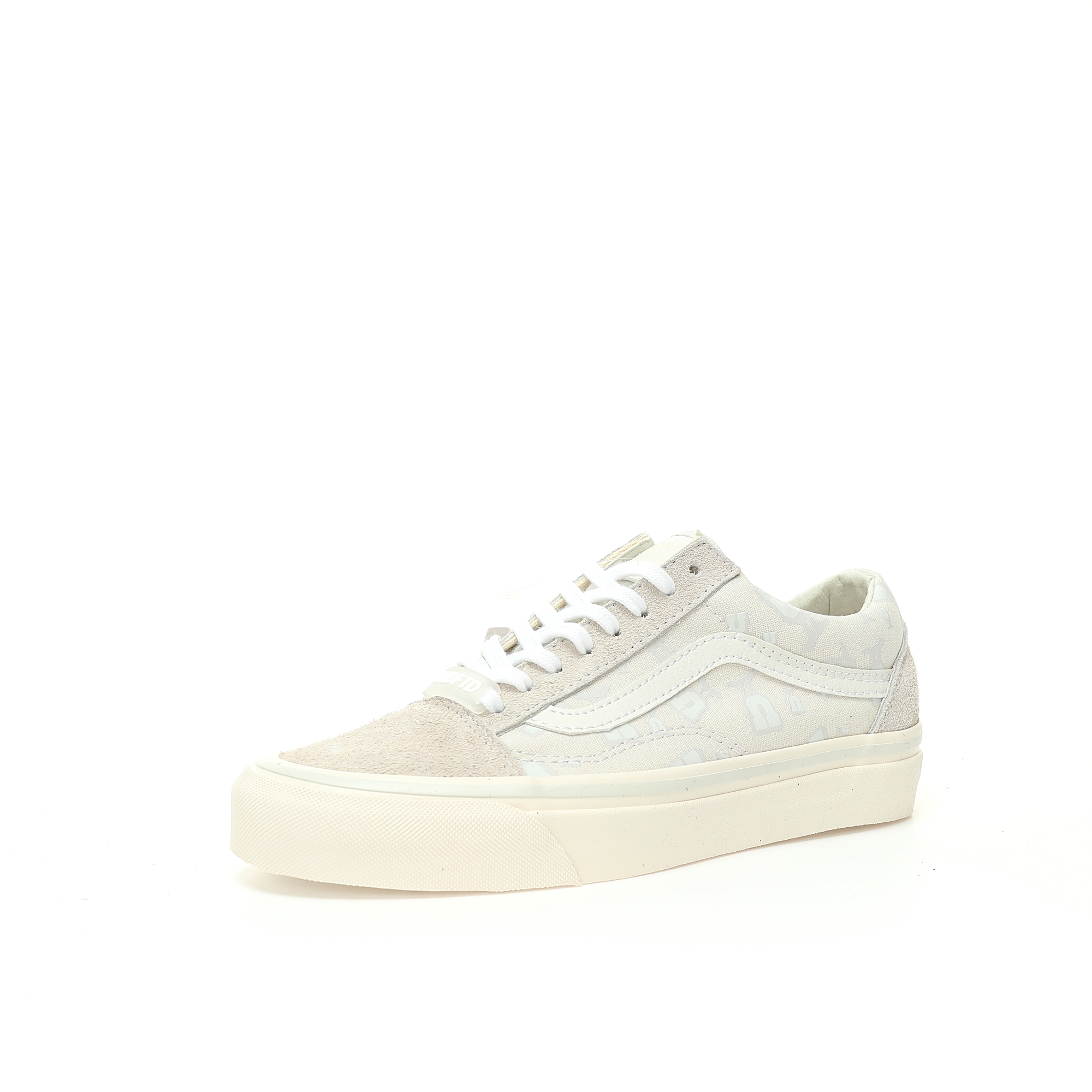 Undefeated x Vault by Vans Og Old Skool Lx Mens Womens - U-Man - Blanc de Blanc/White VN0A4P3XJVY Shoes