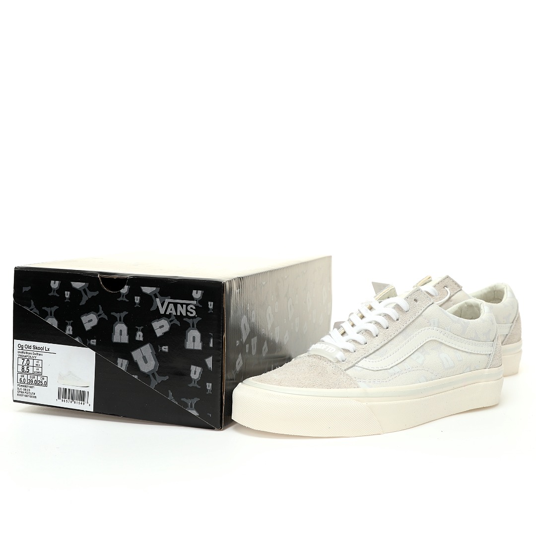 Undefeated x Vault by Vans Og Old Skool Lx Mens Womens - U-Man - Blanc de Blanc/White VN0A4P3XJVY Shoes