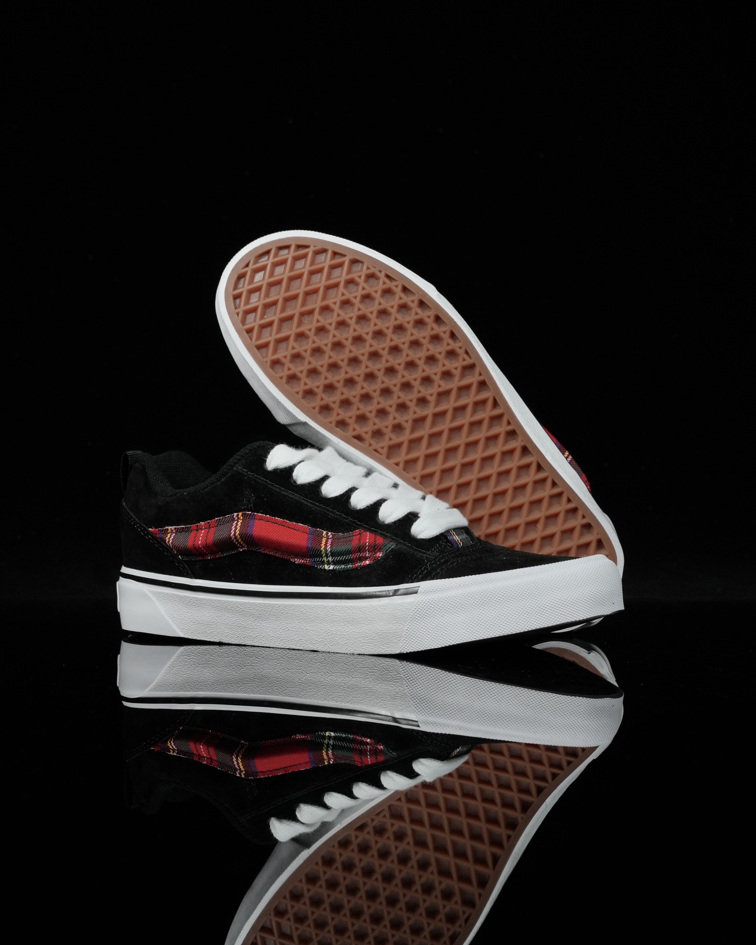 Vans Knu Skool Mens Womens - Rave Plaid Black/Plaid VN0009QC3M5 Shoes