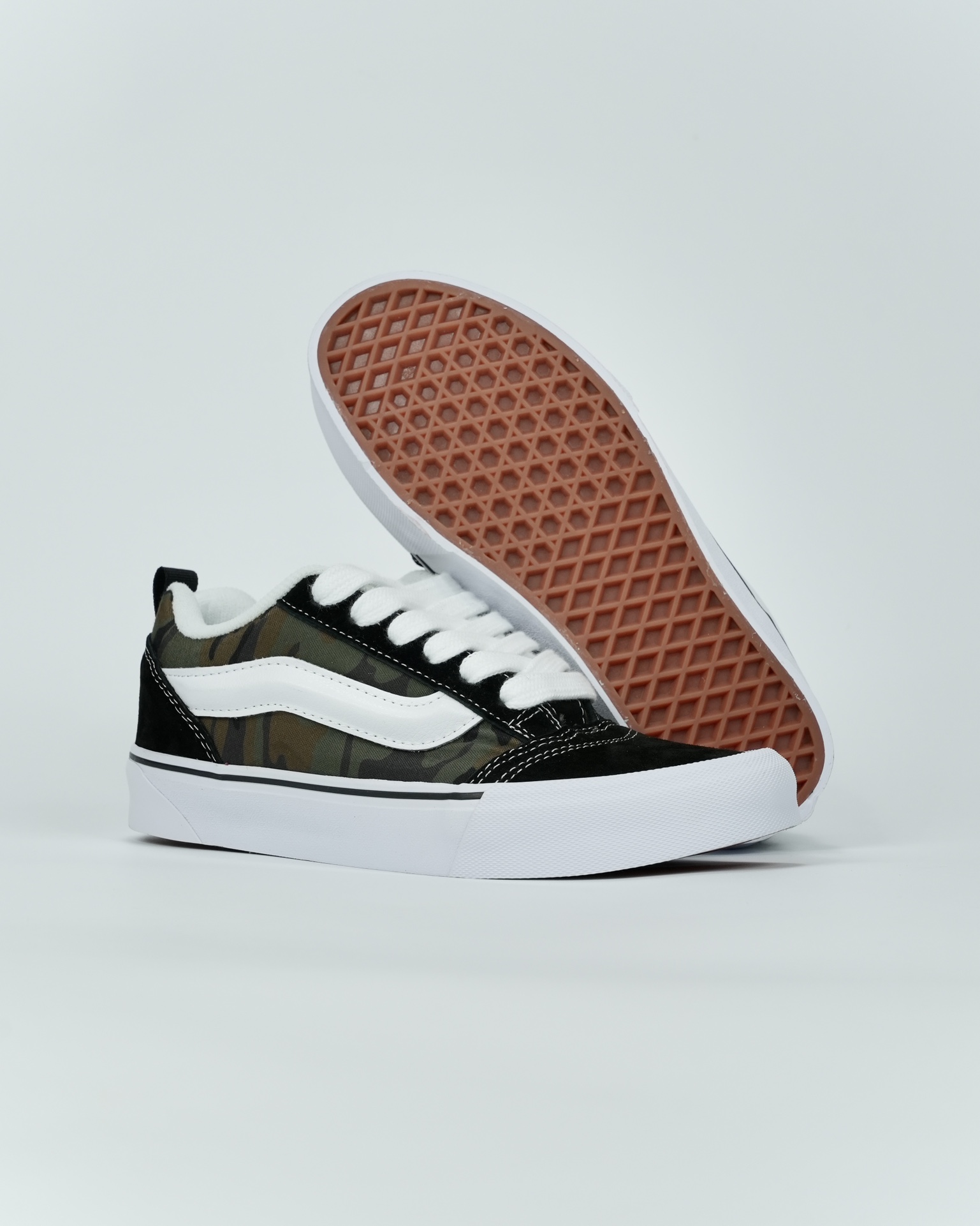 Vans Knu Skool Mens Womens - Camo Black/True White VN0009QCBMX Shoes