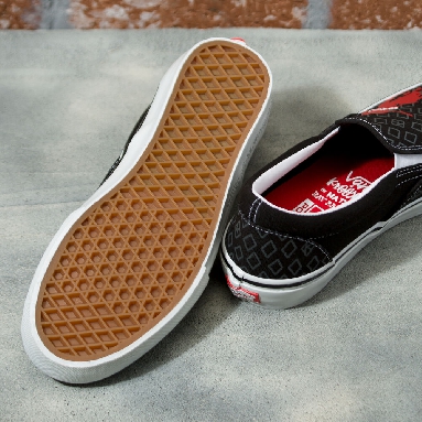 Vans Skate Classics Slip-On Mens Womens - (KROOKED BY NATAS FOR RAY) BLACK VN0A5FCAAPM Shoes