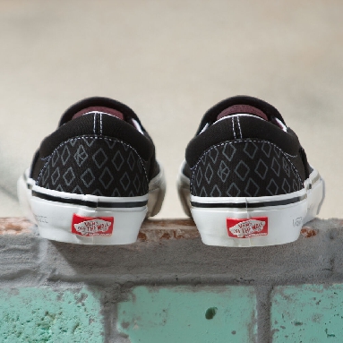 Vans Skate Classics Slip-On Mens Womens - (KROOKED BY NATAS FOR RAY) BLACK VN0A5FCAAPM Shoes