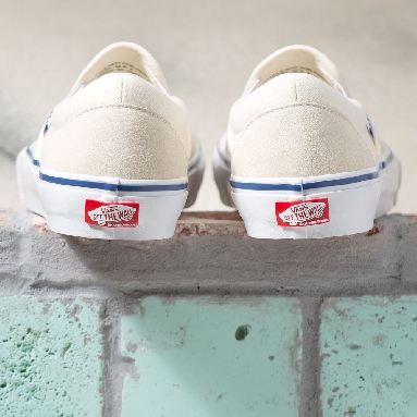 Vans Skate Classics Slip-On Mens Womens - OFF WHITE VN0A5FCAOFW Shoes