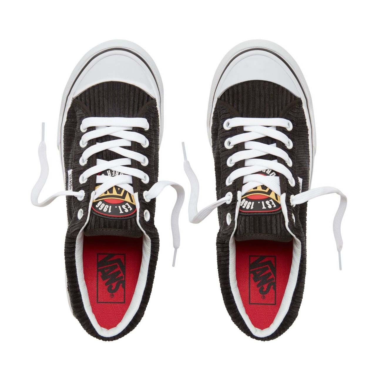 Vans Design Assembly Corduroy Style 29 Classic Womens - (Design Assembly) Black/True White VA3MVHU55 Shoes