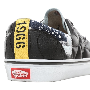 Vans Mixed Quilting Era Classic Mens Womens - (Mixed Quilting) Black/True White VN0A38FRVP6 Shoes