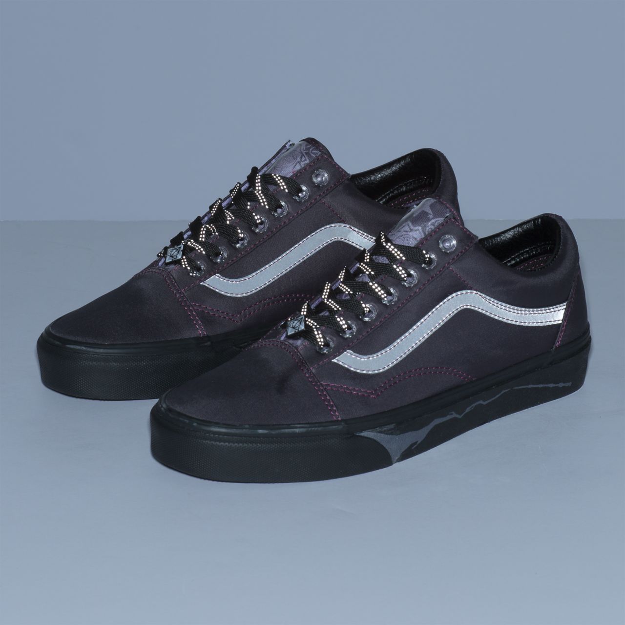 Vans x HARRY POTTER Deathly Hallows Old Skool Classic Mens Womens - (Harry Potter) Deathly Hallows/Black VN0A4BV5V0F Shoes