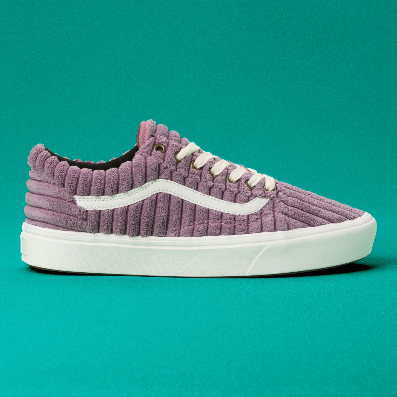 Vans Jumbo Cord ComfyCush Old Skool Classic Mens Womens - (Jumbo Cord) Nostalgia Rose/Marshmallow VN0A3WMAVWZ Shoes