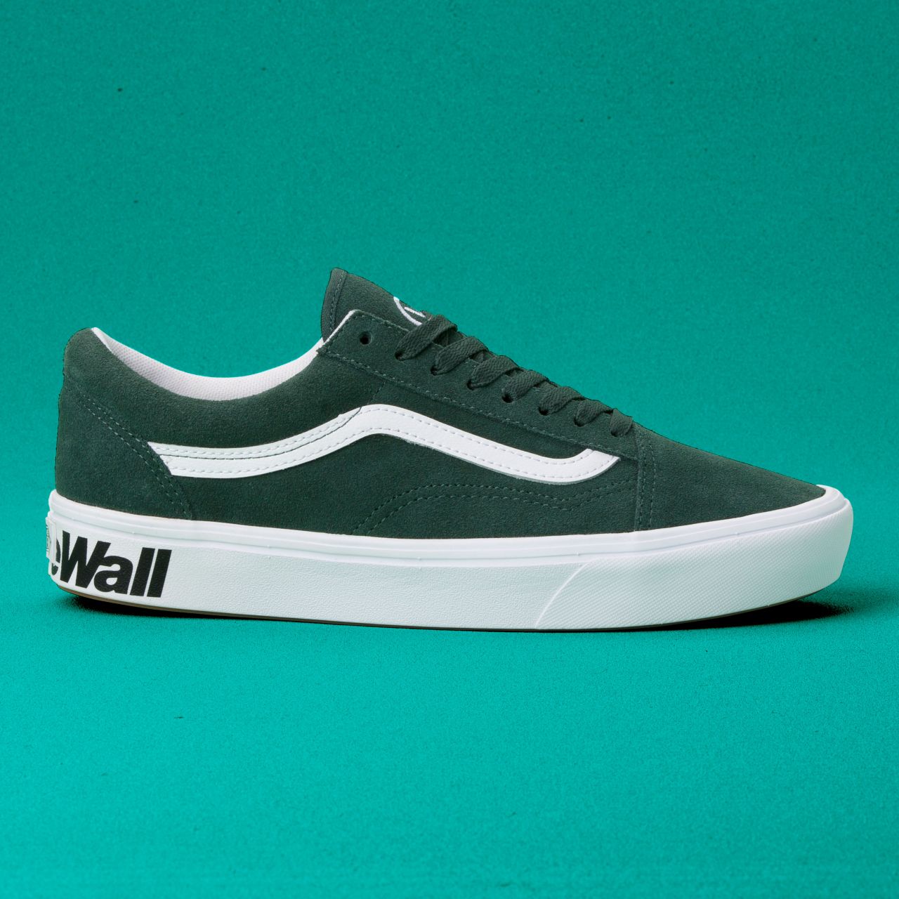 Vans Distort Comfycush Old Skool Classic Mens Womens - (Distort) Trekking Green/True White VN0A3WMAVWX Shoes