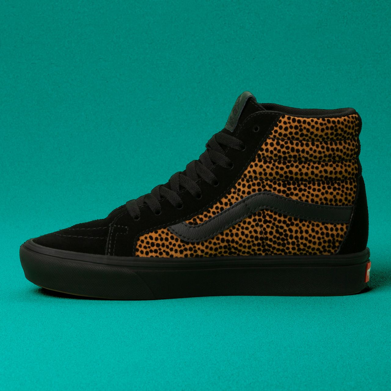 Vans Tiny Cheetah ComfyCush Sk8-Hi Reissue Classic Womens - (Tiny Cheetah) Black VN0A3WMCVWS Shoes