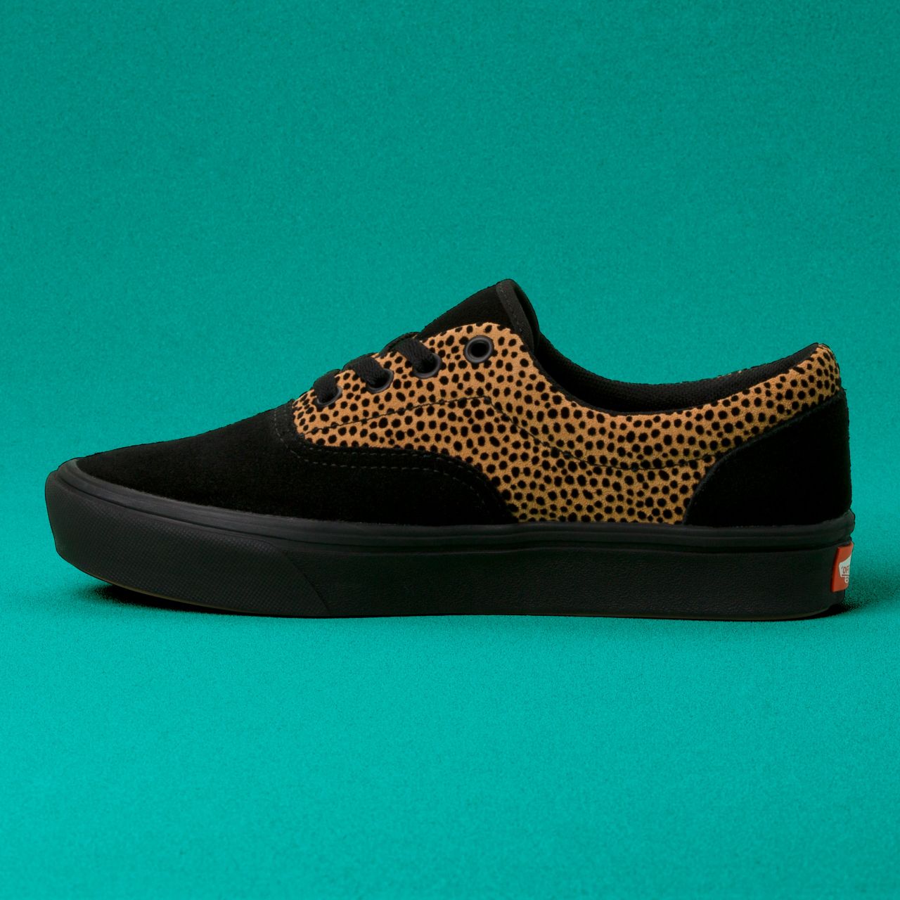 Vans Tiny Cheetah ComfyCush Era Classic Womens - (Tiny Cheetah) Black VN0A3WM9VWS Shoes