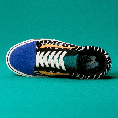 Vans Zebra ComfyCush Old Skool Classic Womens - (Zebra) Tidepool/Surf the web VN0A3WMAVWT Shoes