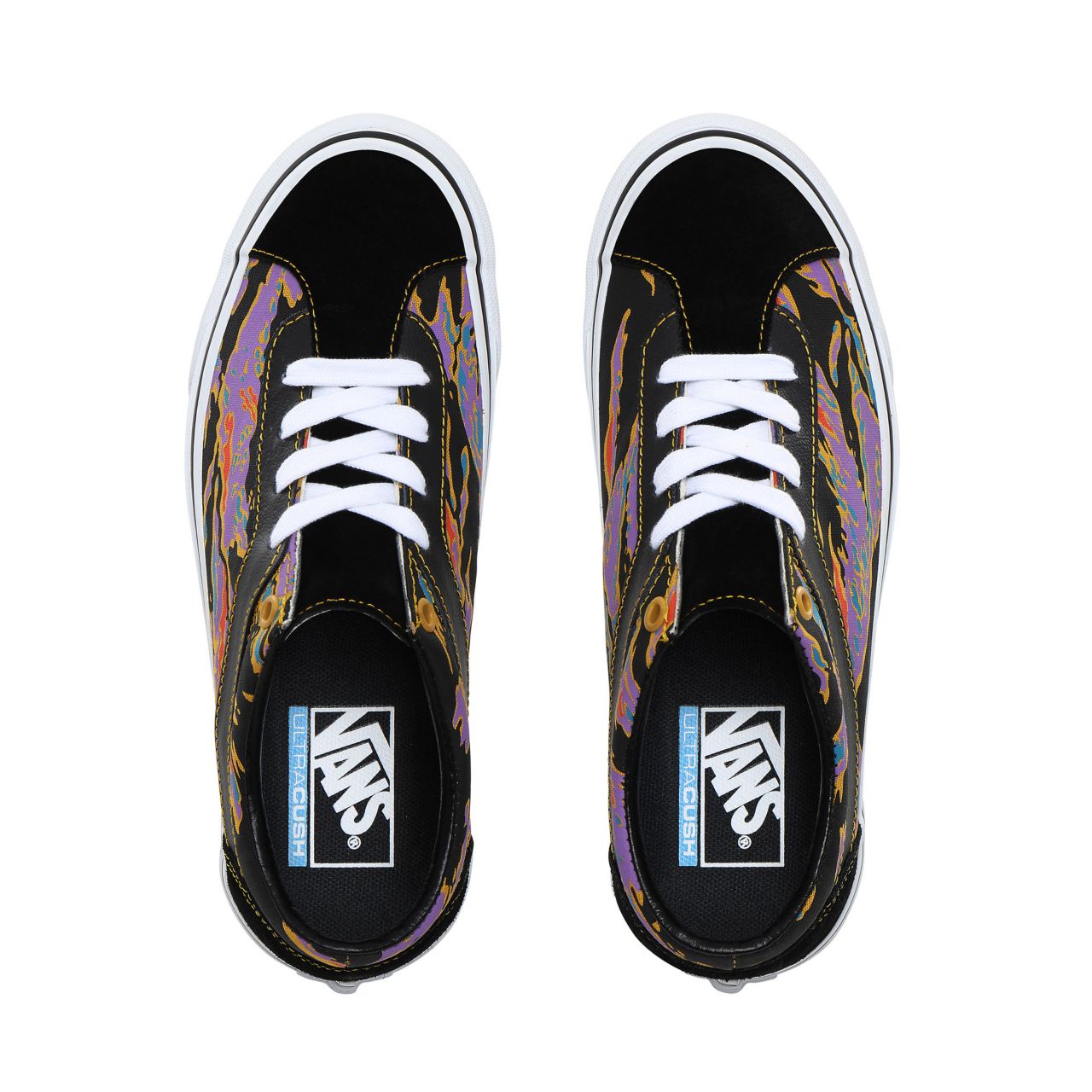 Vans Tiger Camo Bold NI Classic Womens - (Tiger Camo) black/true white VN0A3WLPT1P Shoes