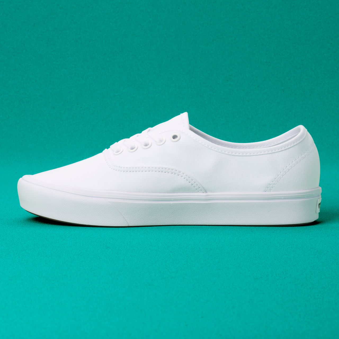 Vans Classic ComfyCush Authentic White Classic Mens Womens - (Classic) True White VN0A3WM7VNG Shoes