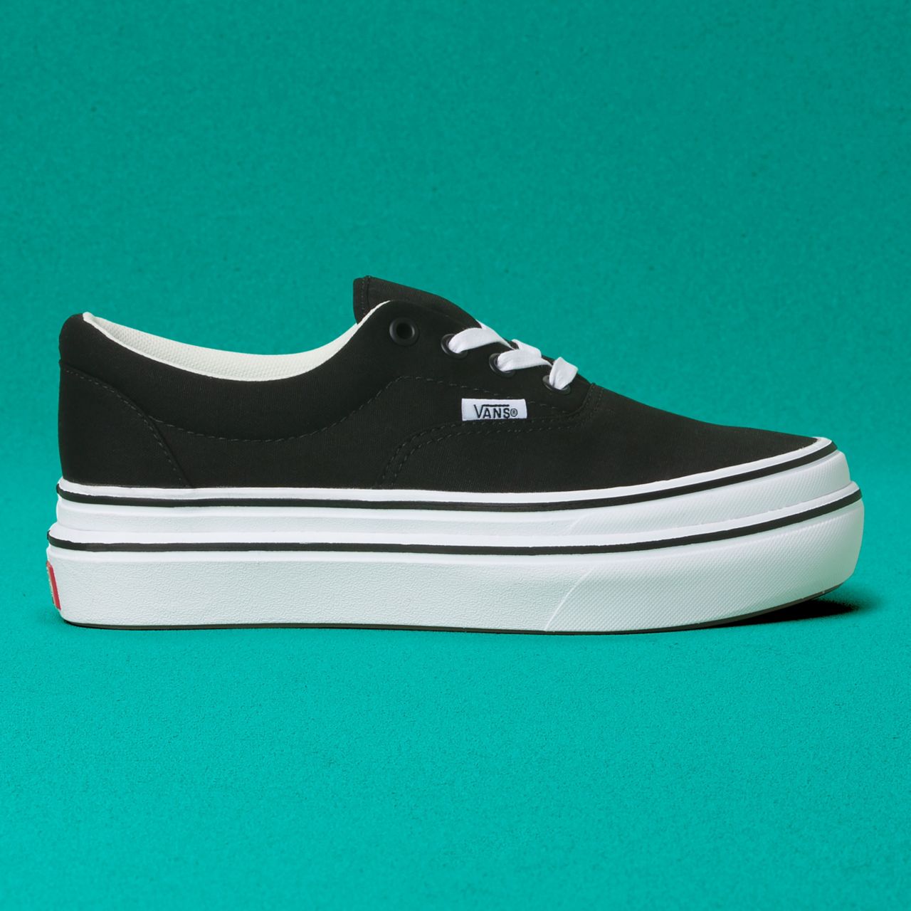 Vans Canvas Super ComfyCush Era Black Classic Womens - (Canvas) Black/True White VN0A4U1D1WX Shoes